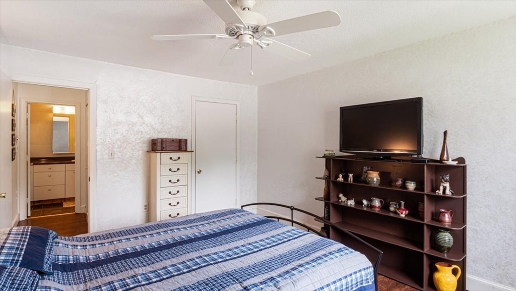 North Reading, Massachusetts 01864, United States, 2 Bedrooms Bedrooms, ,1 BathroomBathrooms,Residential,Contingent,179704