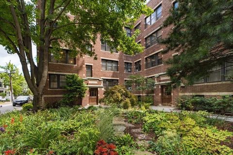 Photo of 34 Ash St #204, Cambridge, MA 02138 (MLS # 73496636)