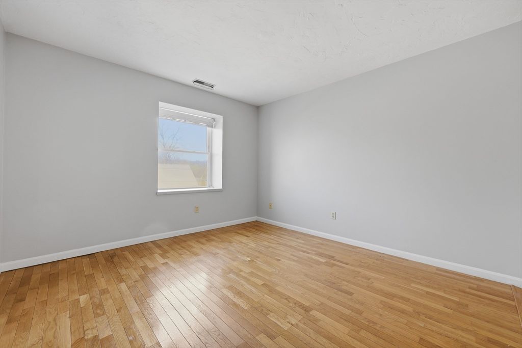 Photo of 21 Middlesex Avenue #305, Worcester, MA 01604 (MLS # 73503154)