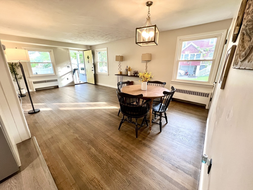 3 Rosewood Dr