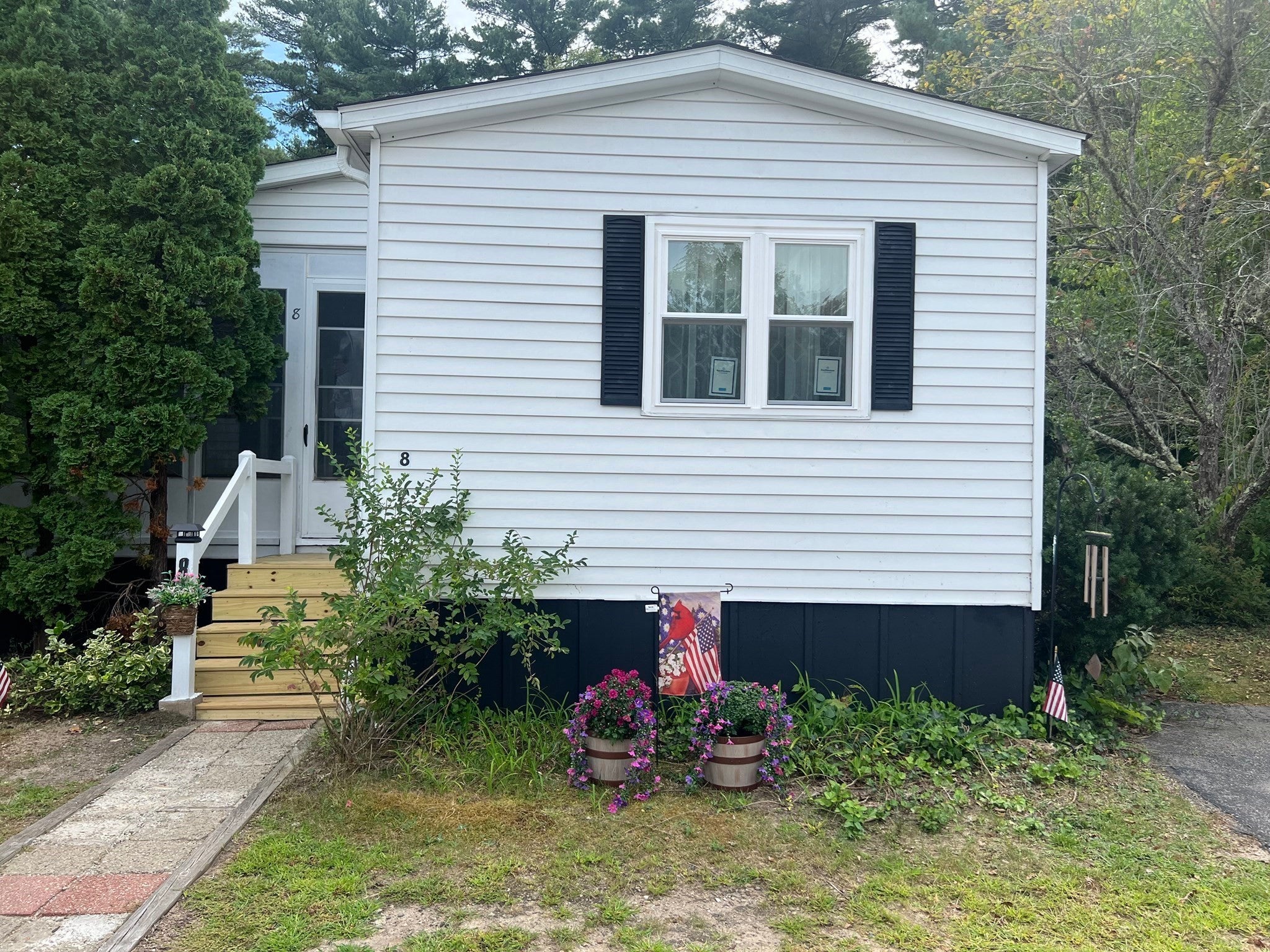 8 Jefferson Way