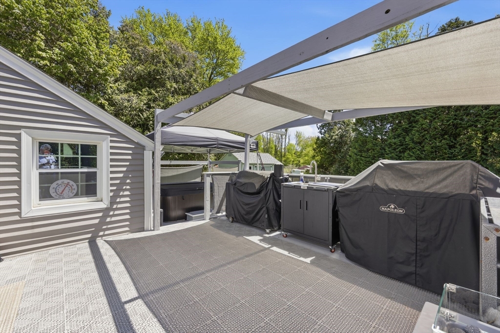 983 Shoemaker Ln, Agawam, MA Photo #33