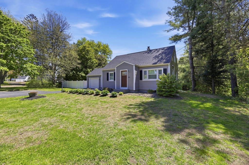 983 Shoemaker Ln