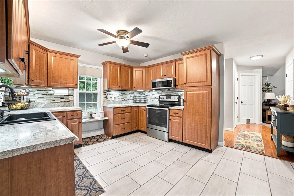 7 Leela Lane, Leicester, MA, 7 Leela Lane, Leicester, MA Photo #12