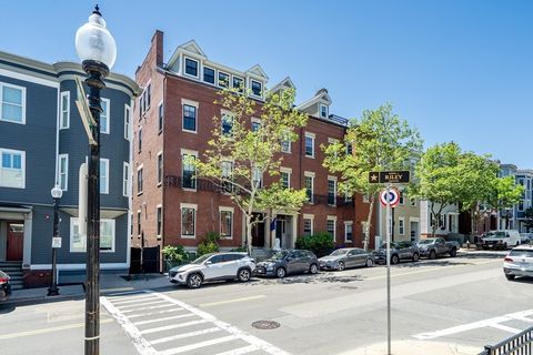 Photo of 284 Bunker Hill St #4, Boston, MA 02129 (MLS # 73531169)