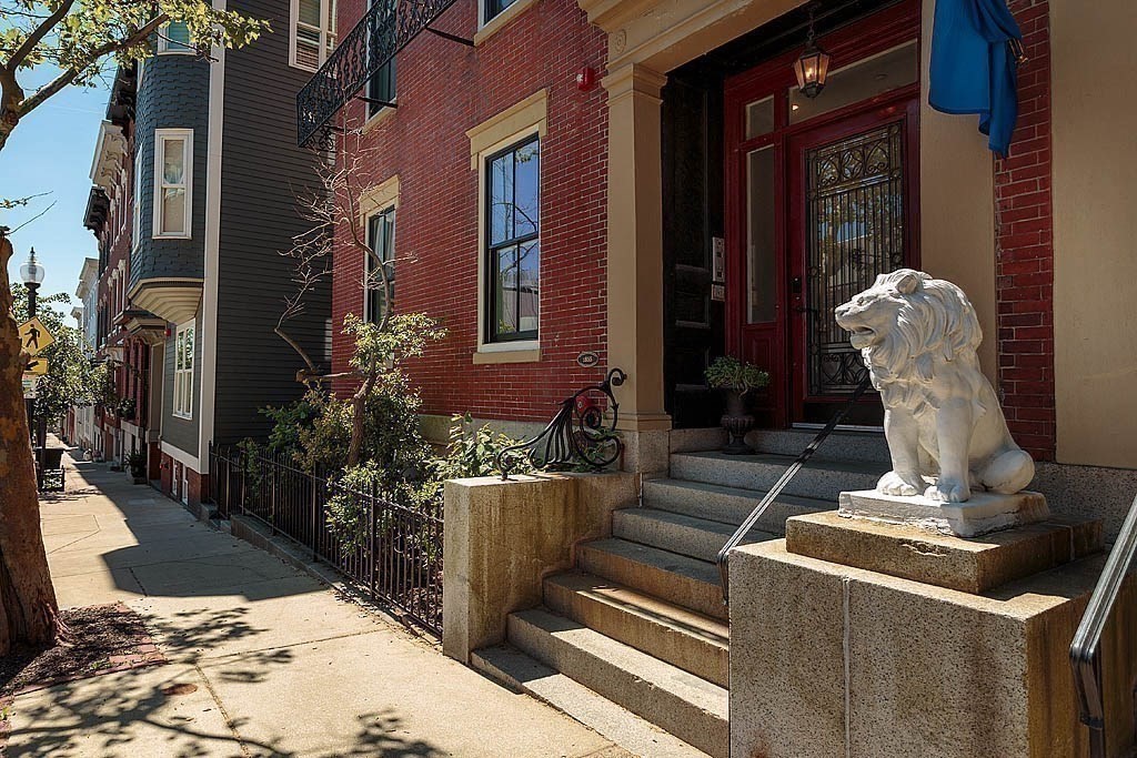 284 Bunker Hill St. 4