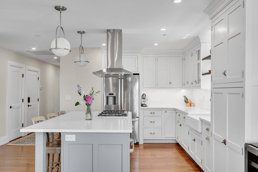 284 Bunker Hill St. 4