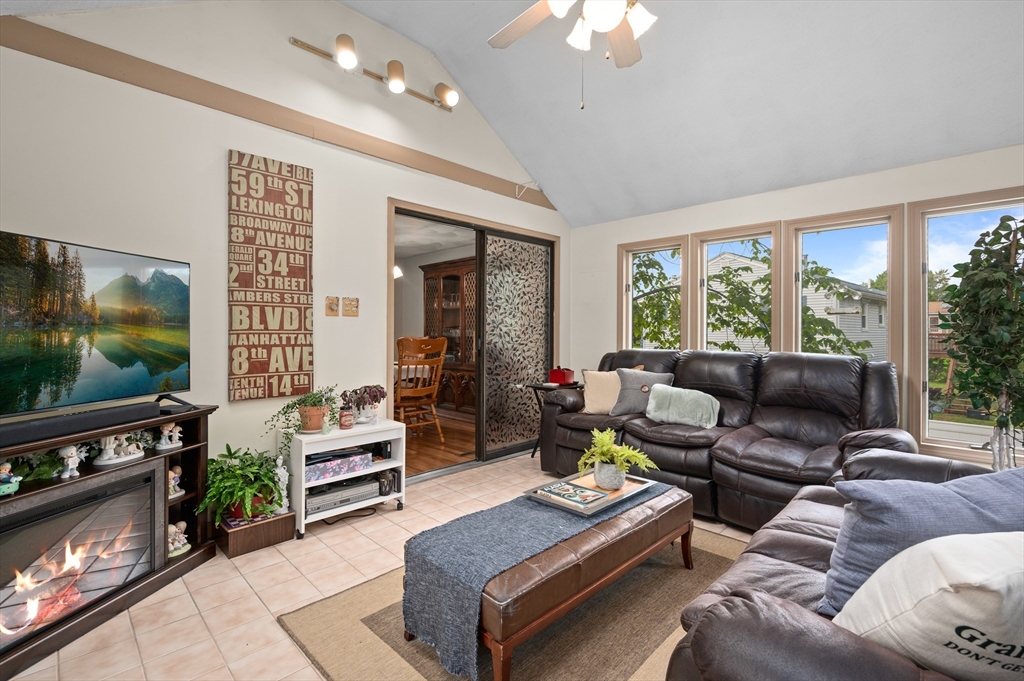117 Rolling Ridge Ln