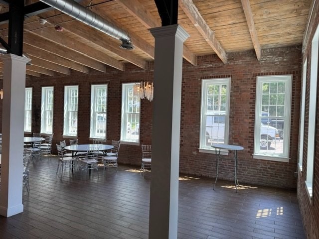 123 Centre Ave
