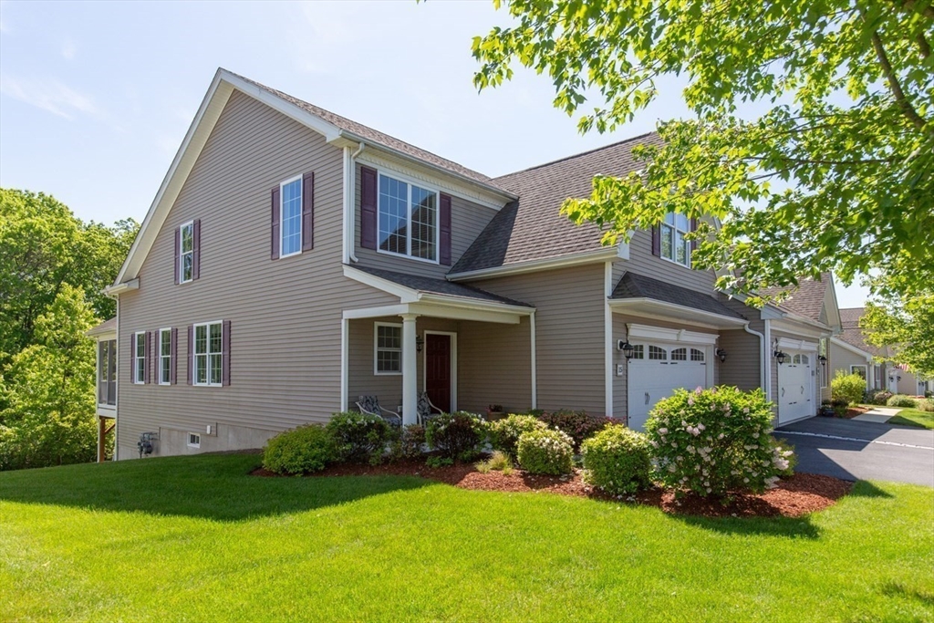 15 Herrick Dr 15