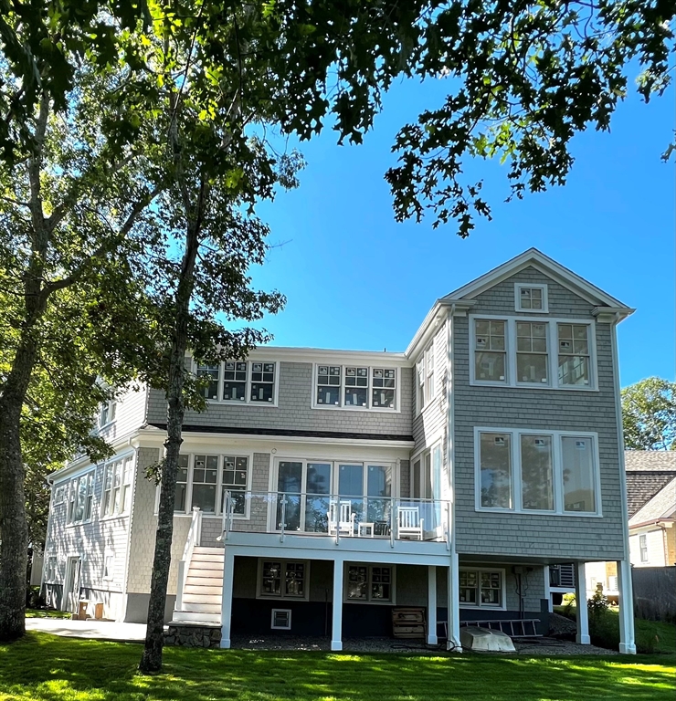 18 Spoondrift Cir