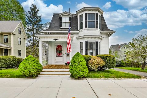 Photo of 34 Abbott St, Beverly, MA 01915 (MLS # 73514472)