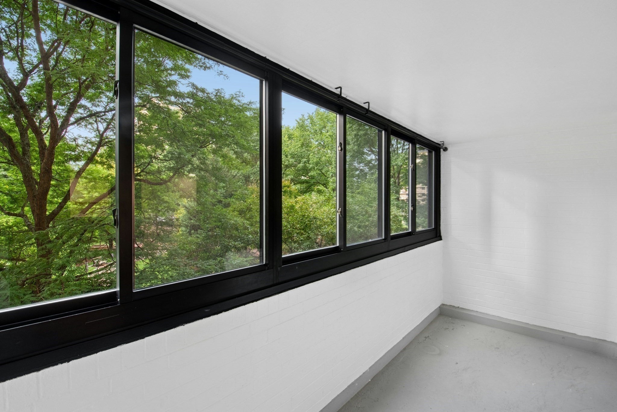 9 Hawthorne Pl 2C