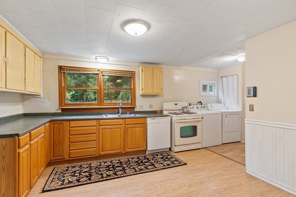 10 Worcester Rd