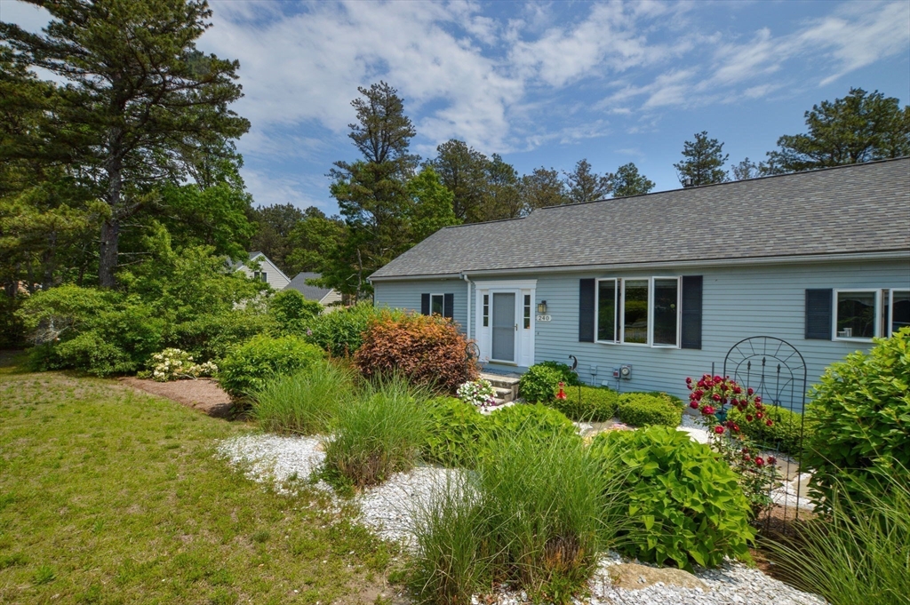 240 Surf Dr