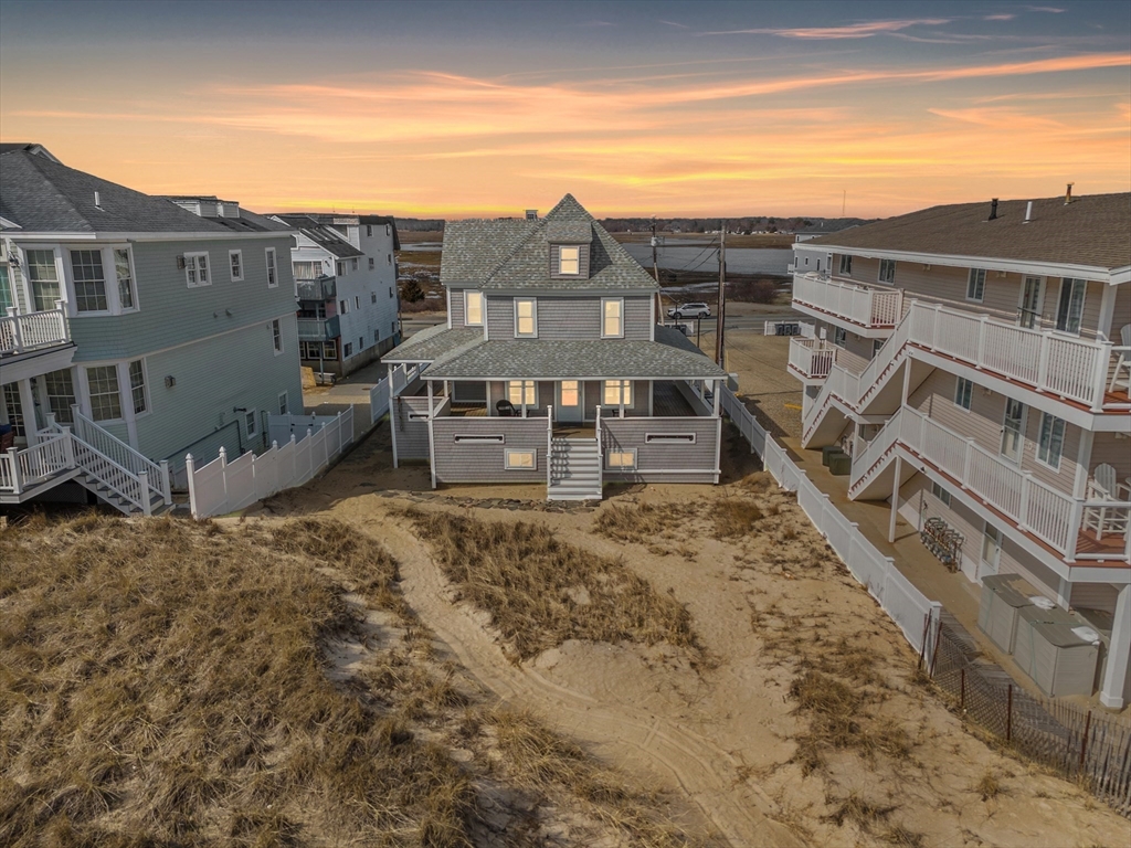 522 North End Blvd