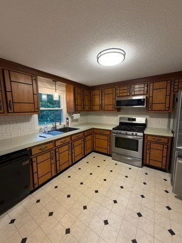 14 Brookwood Dr, Westport, MA, 14 Brookwood Dr, Westport, MA Photo #10