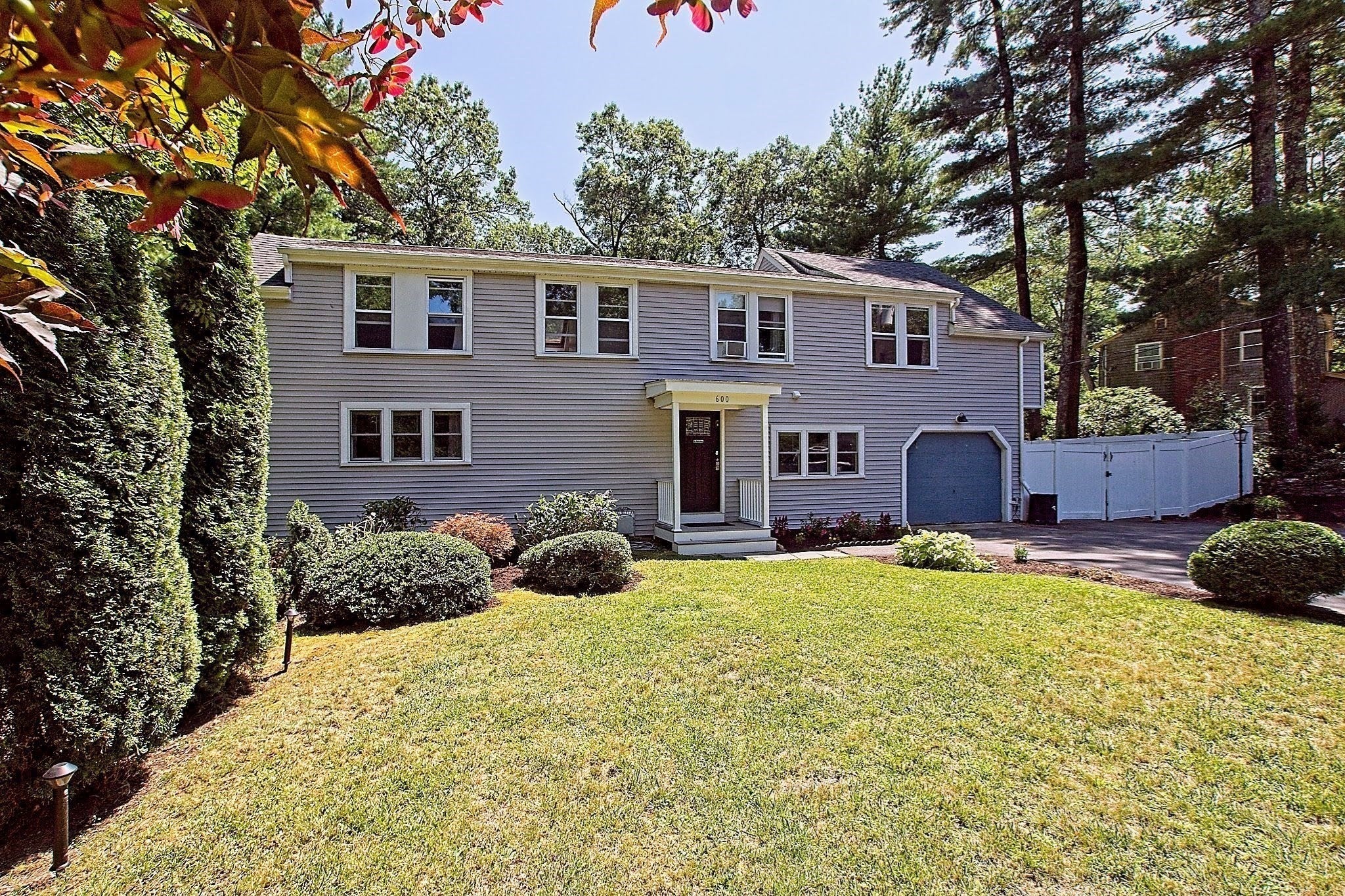 600 Forest St