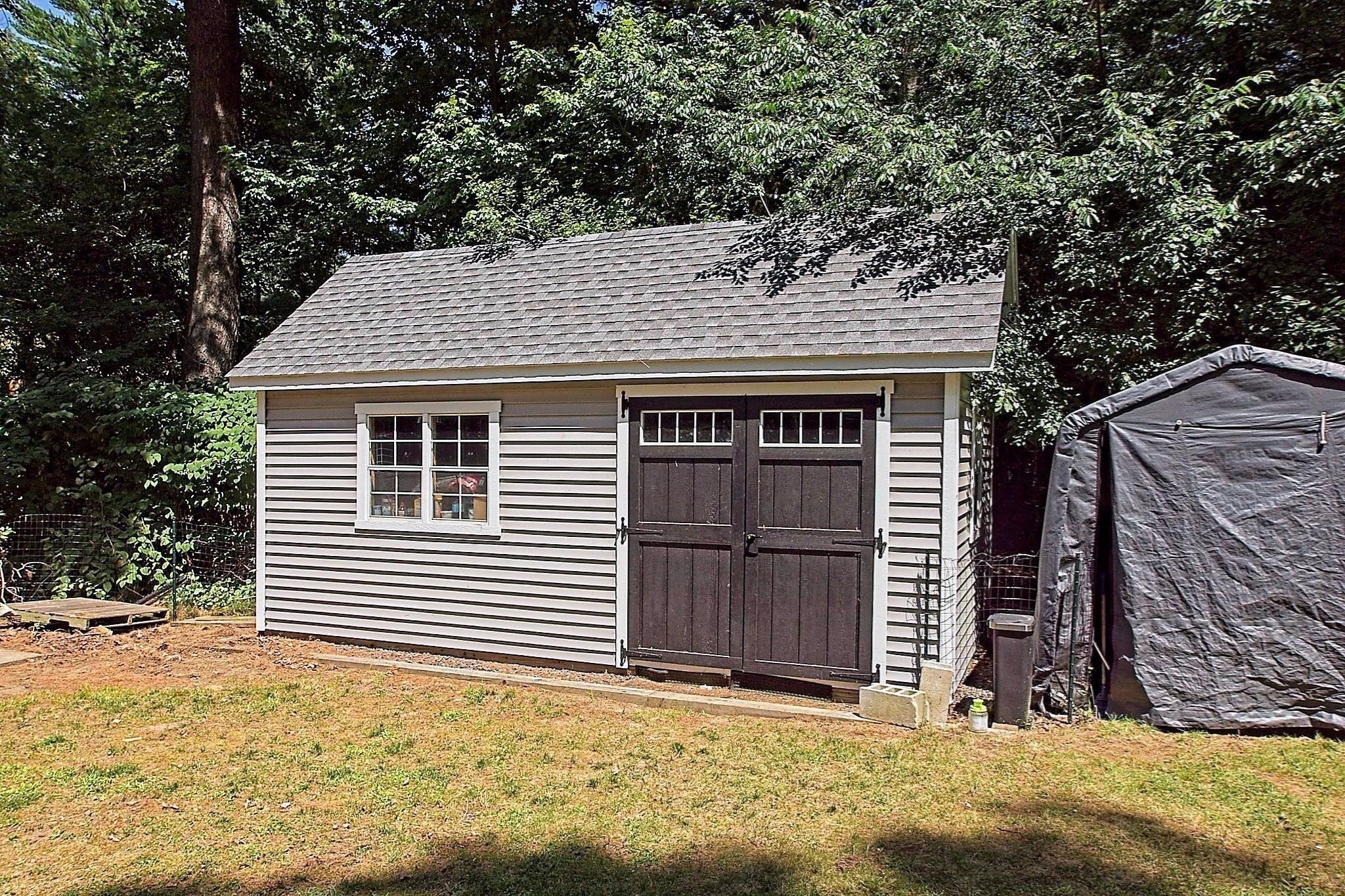 600 Forest St