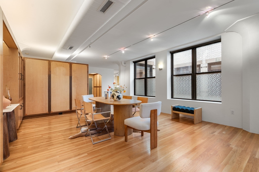 453 Washington St 11E