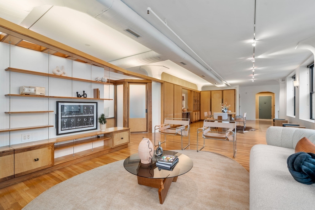 453 Washington St 11E