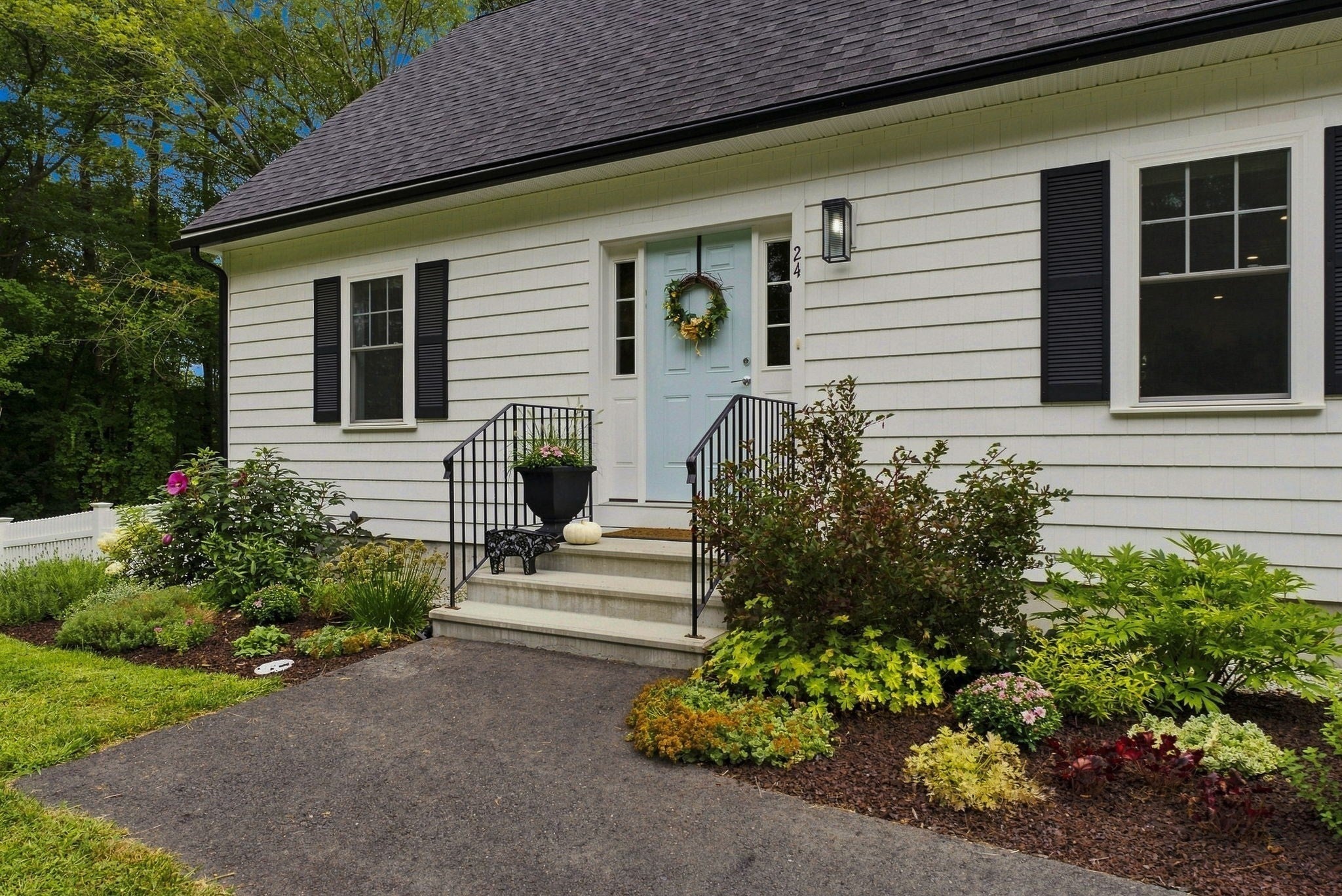 24 Locust St, Salisbury, MA Photo #1