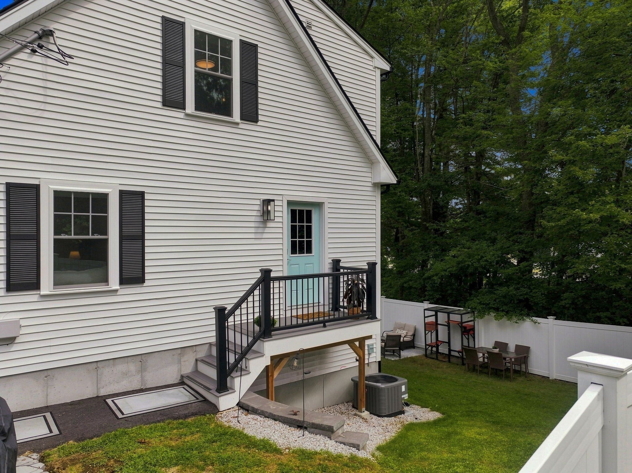 24 Locust St, Salisbury, MA Photo #31