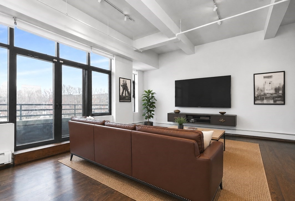 1180-1200 Washington Street 203