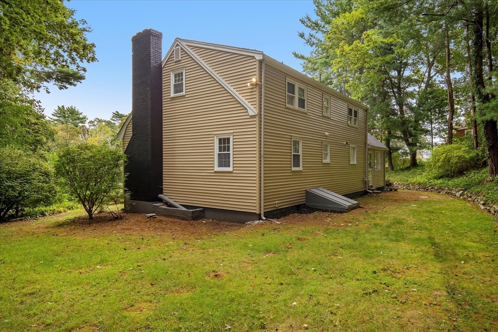 34 Carleton Rd