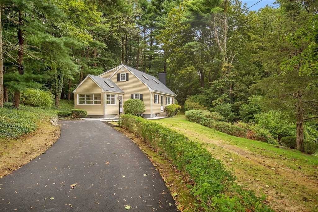 34 Carleton Rd