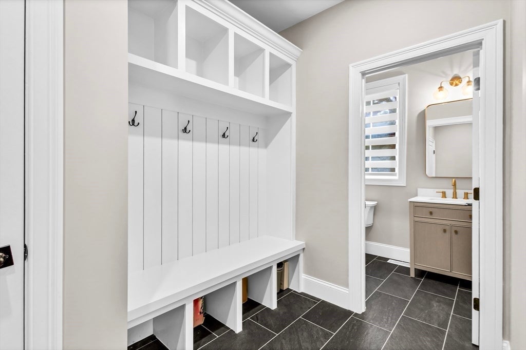 3 Oak Meadow Cir, Shrewsbury, MA, 3 Oak Meadow Cir, Shrewsbury, MA Photo #38