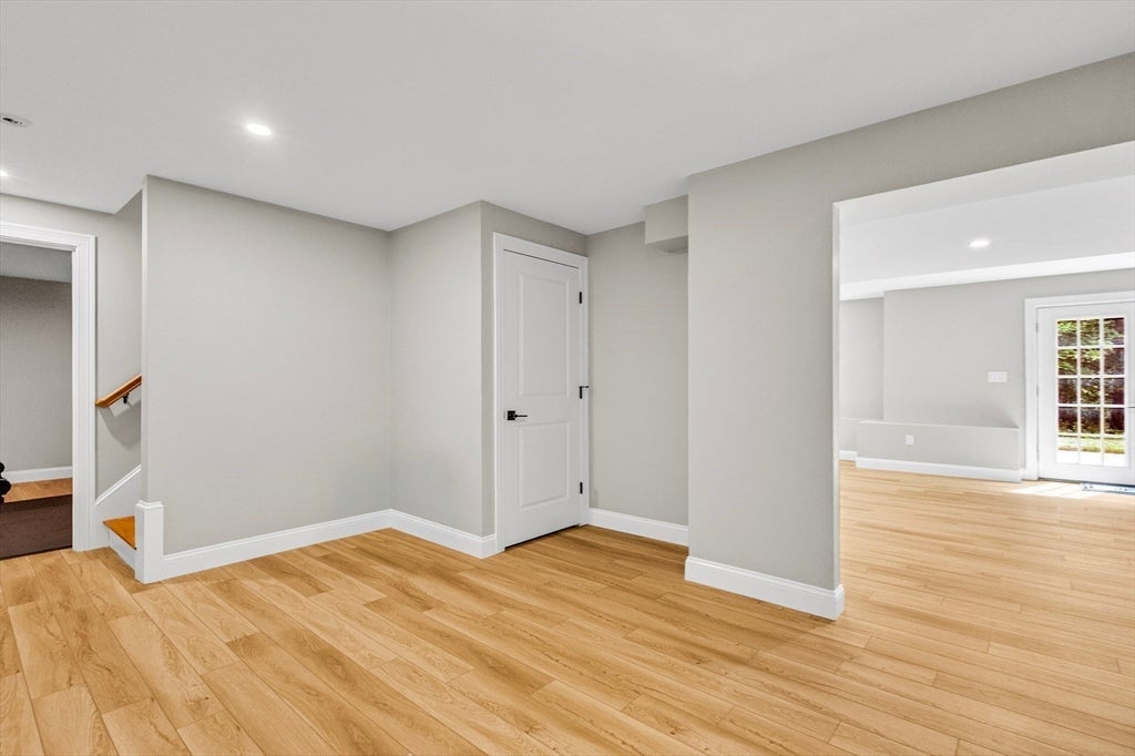 3 Oak Meadow Cir, Shrewsbury, MA, 3 Oak Meadow Cir, Shrewsbury, MA Photo #35