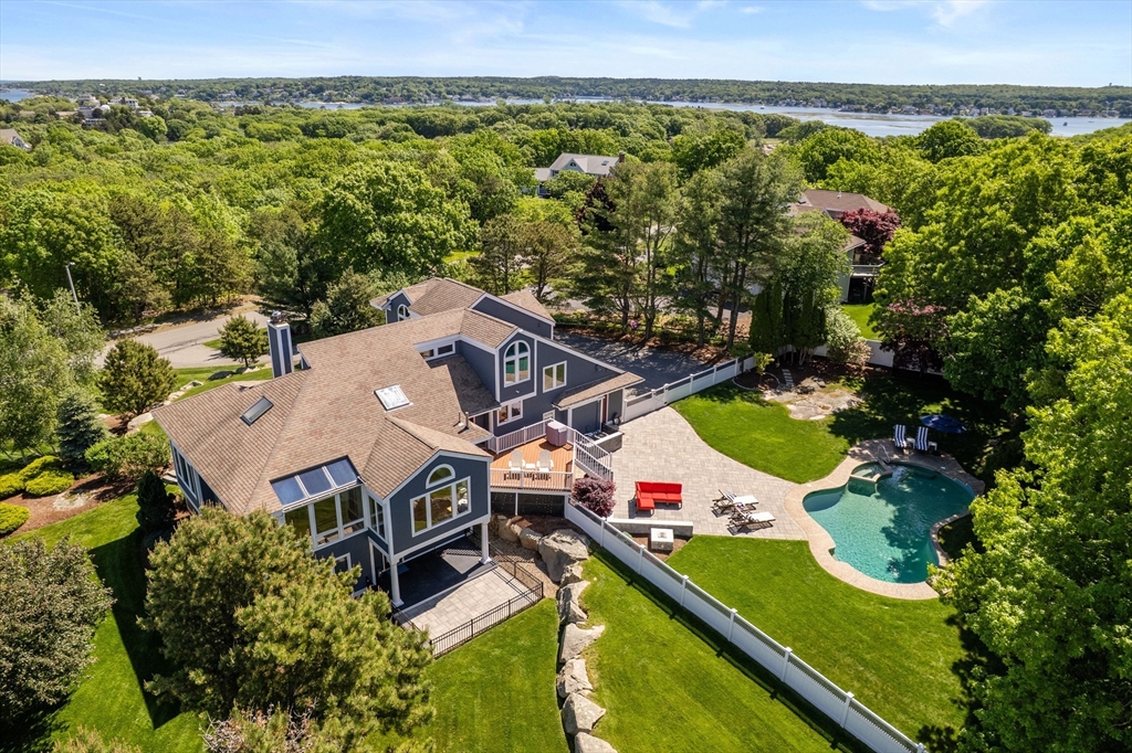 8 Schooner Ridge