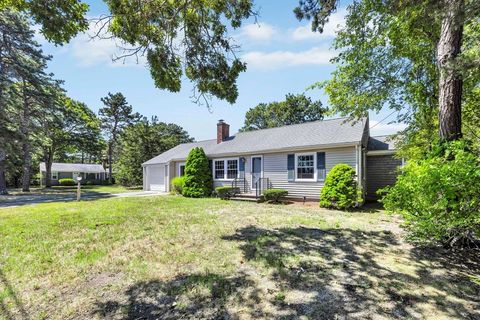 41 Yelverton Ln Yarmouth MA 02673