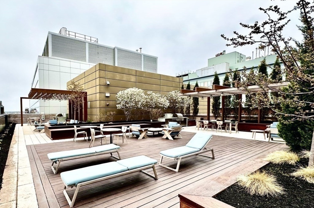 Boston, Massachusetts 02114, United States, ,1 BathroomBathrooms,Residential,Active,195349