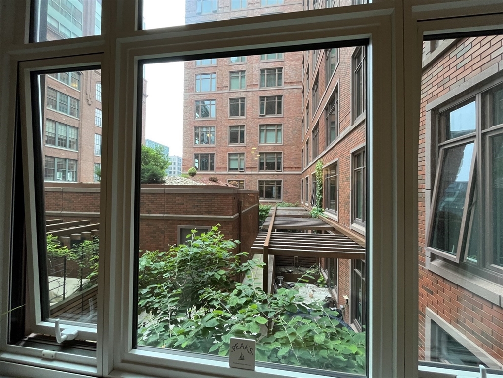 Boston, Massachusetts 02114, United States, ,1 BathroomBathrooms,Residential,Active,195349