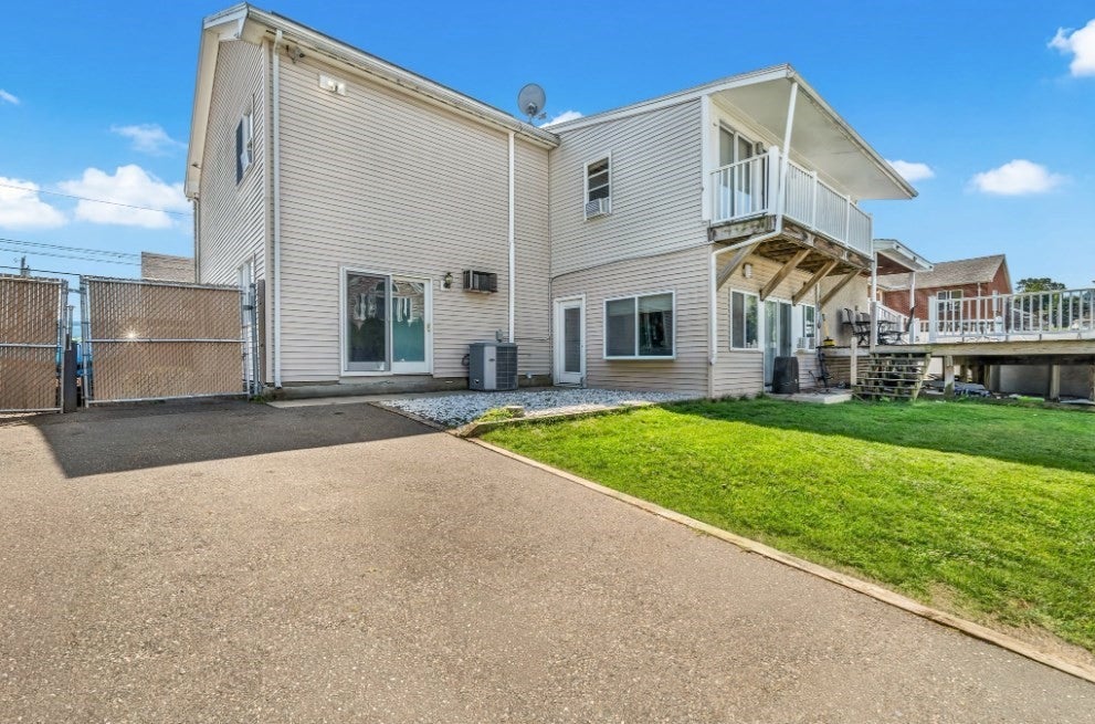 33 Tedford Ave