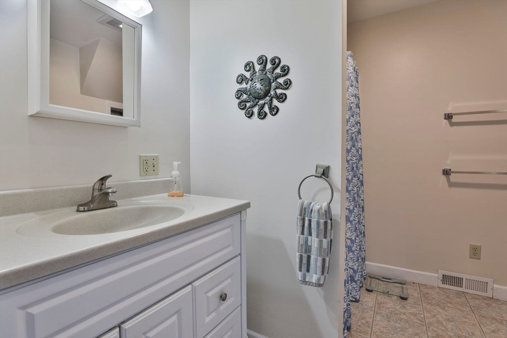 17 Harbor #17, Newburyport, MA, 17 Harbor #17, Newburyport, MA Photo #28