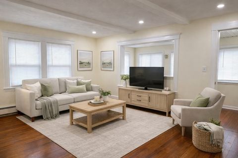 Photo of 47 Euclid Ave #1, Quincy, MA 02169 (MLS # 73498790)