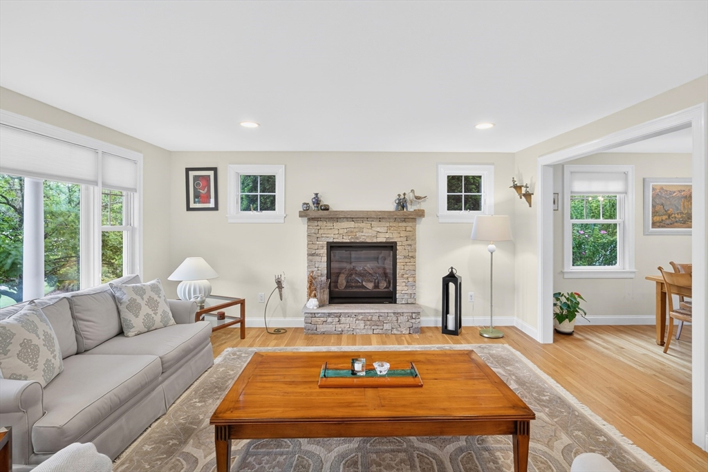 25 Mill Farm Way 25