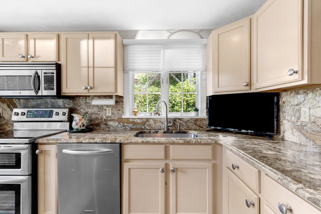 20 Bishops Park #20, Mashpee, MA, 20 Bishops Park #20, Mashpee, MA Photo #6