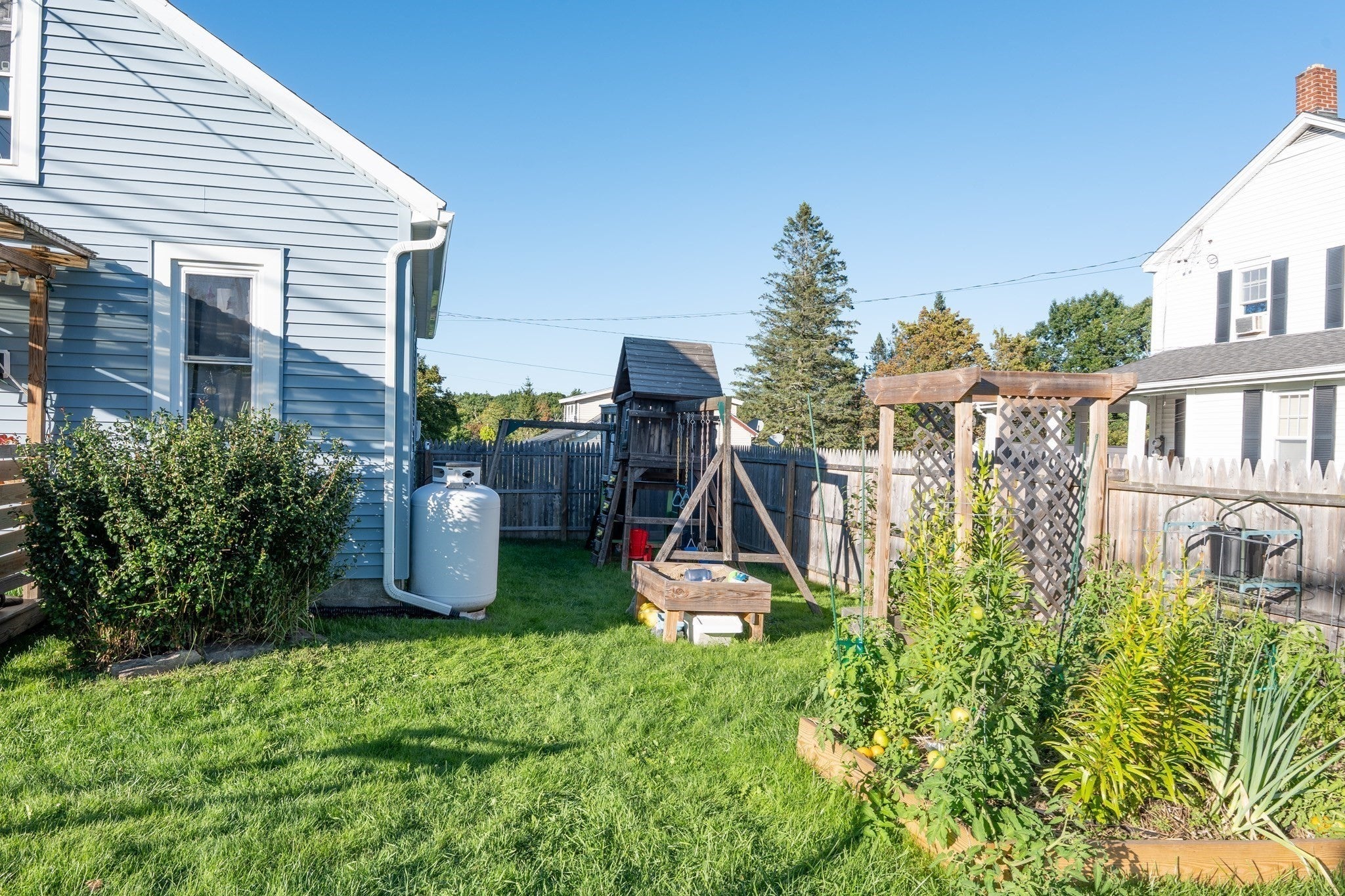 10 Russell Stage Rd, Blandford, MA Photo #4