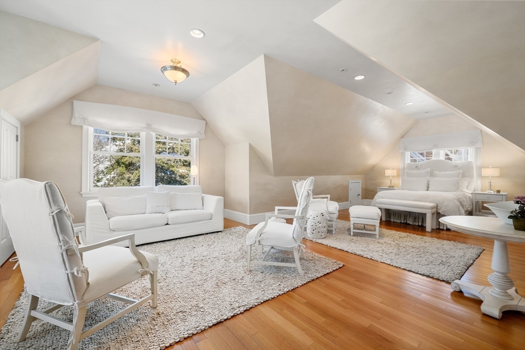 Barnstable, Massachusetts 02655, United States, 5 Bedrooms Bedrooms, ,6 BathroomsBathrooms,Residential,Active,98819