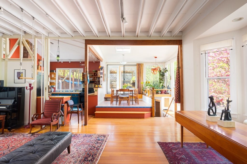 135 Langley Rd
