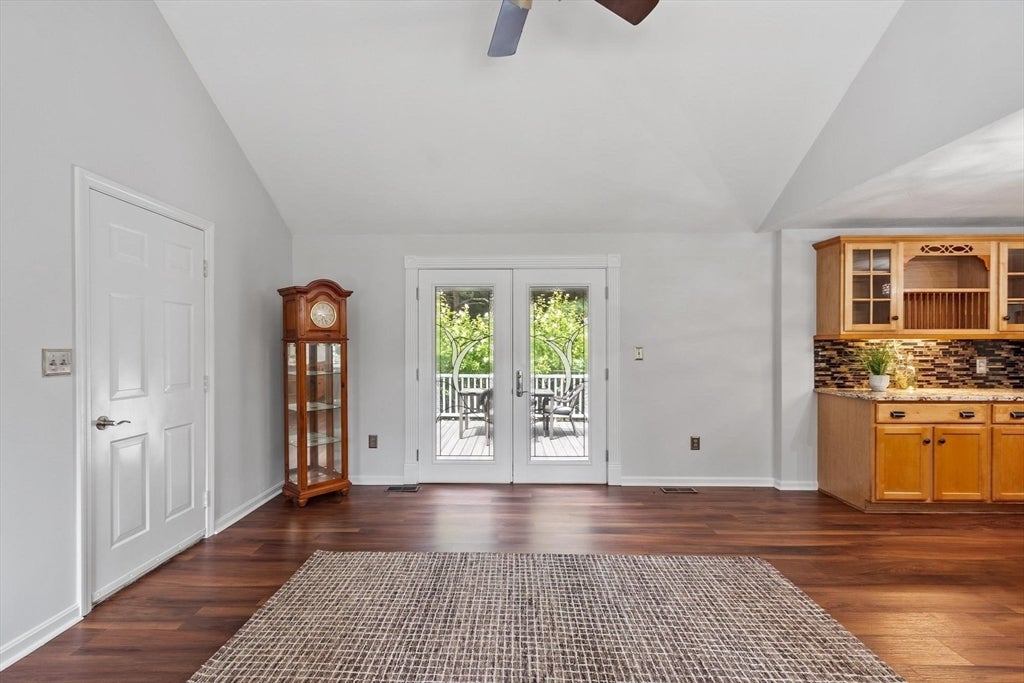 30 Twin Diamond Dr, Bridgewater, MA Photo #4