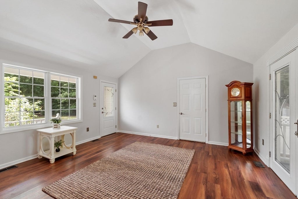 30 Twin Diamond Dr, Bridgewater, MA Photo #8