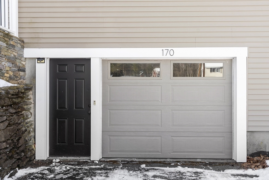 170 North Common Road 170