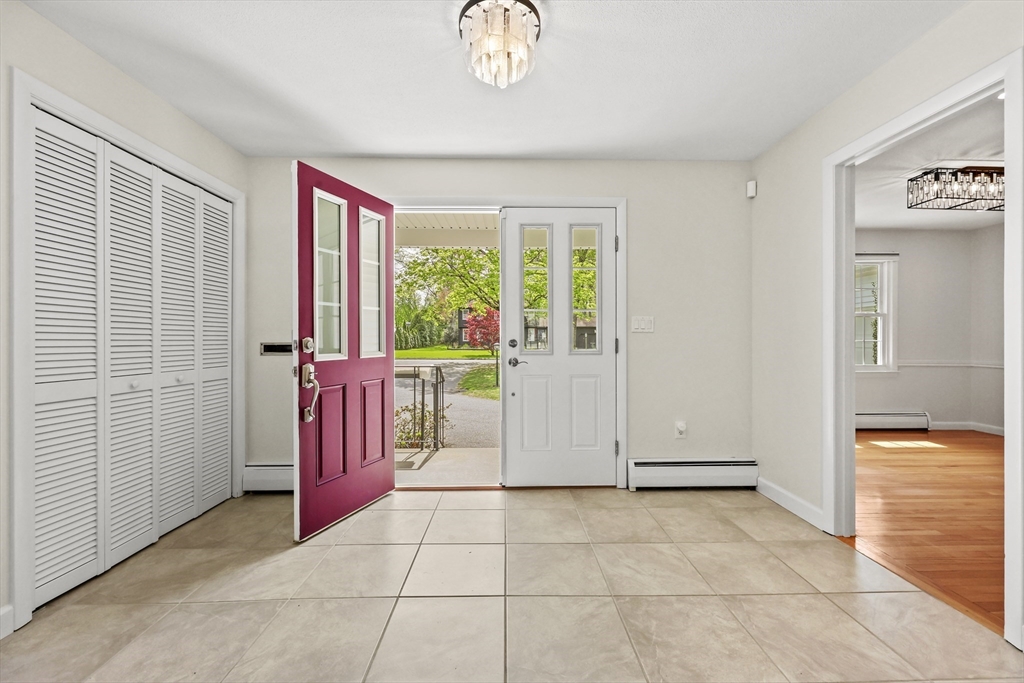 93 Wyndward Road