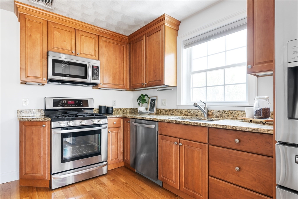 25 Cross St 4