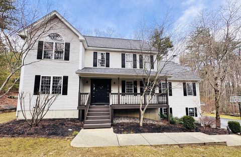28 Preserve Way Sturbridge MA 01566